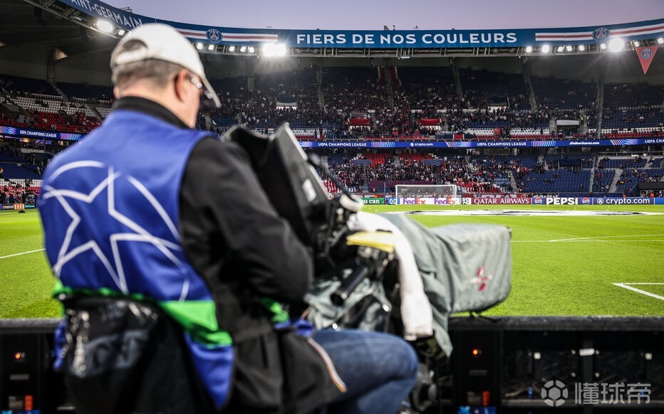 今晨突围战来临,里昂围绕欧联防线松动,赛场秩序良好,赛程密集仍需轮换的简单介绍 今晨突围战来临,里昂围绕欧联防线松动,赛场秩序良好,赛程密集仍需轮换的简单介绍